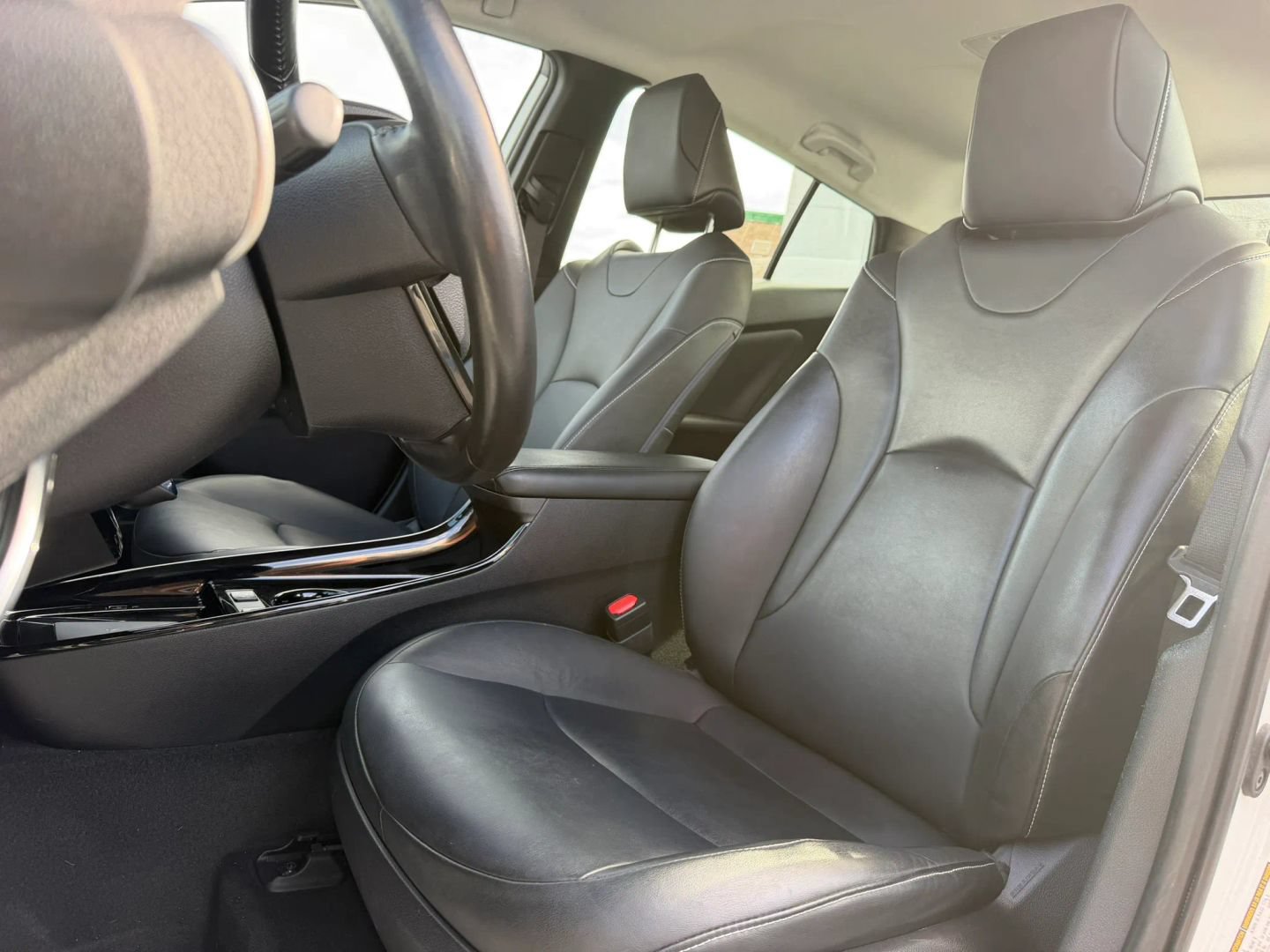 Used 2020 Toyota Prius Prime XLE FWD image 11