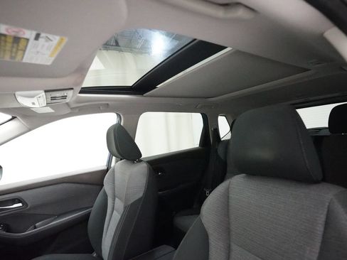 Used 2021 Nissan Rogue SV AWD/4WD image 30