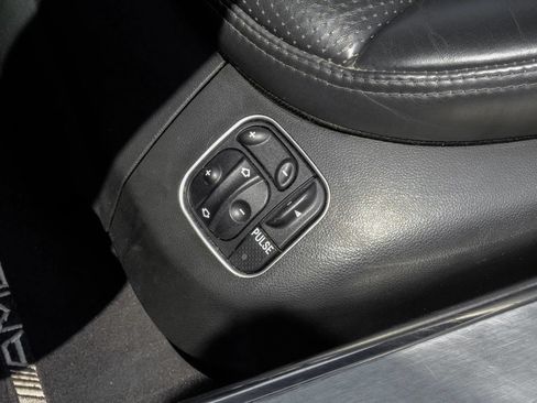Used 2011 Mercedes-Benz SL 65 AMG image 32