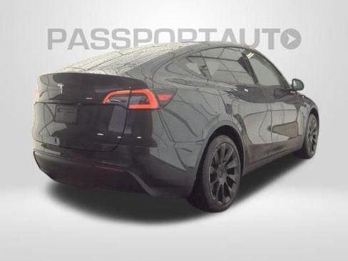Used 2024 Tesla Model Y Long Range image 6