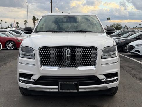 Used 2018 Lincoln Navigator Reserve image 17
