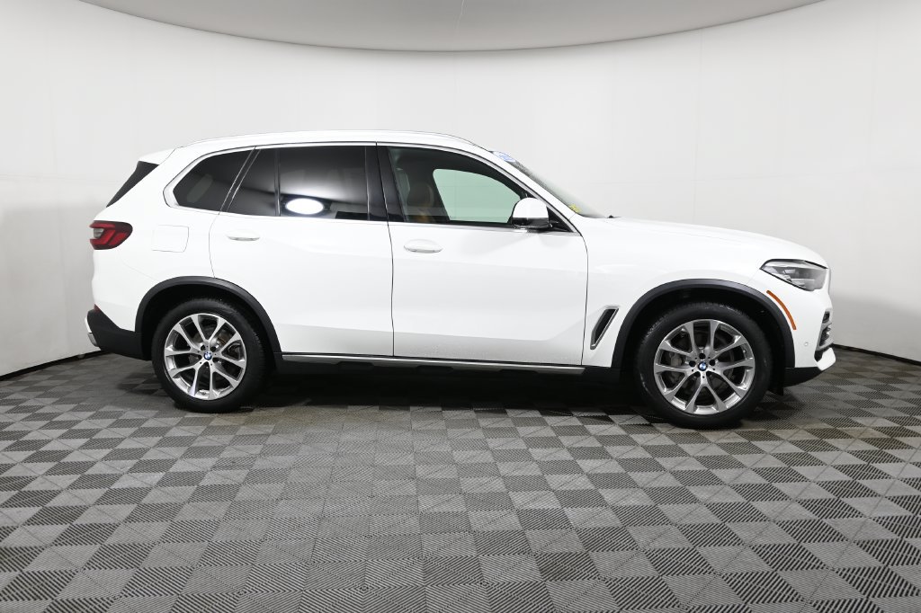 Used 2023 BMW X5 xDrive40i w/ Parking Assistance Package AWD/4WD image 8