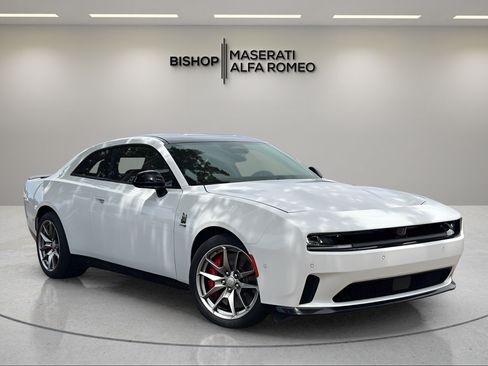 Used 2025 Dodge Charger Daytona Scat Pack w/ Track Pack AWD/4WD image 1
