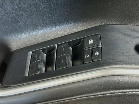 Used 2022 Toyota Highlander L image 11