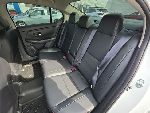 Used 2025 Nissan Sentra SR w/ SR Premium Package image 22