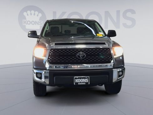 Used 2018 Toyota Tundra SR5 AWD/4WD image 4