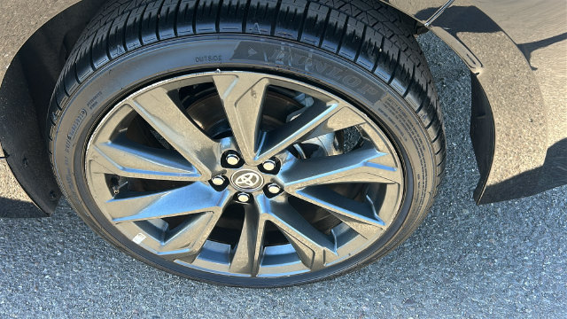 Used 2025 Toyota Corolla SE FWD image 6
