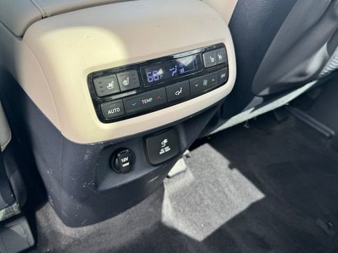 Used 2023 Hyundai Palisade Limited w/ Cargo Package image 12