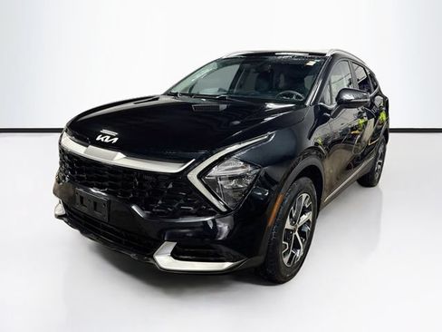 Used 2023 Kia Sportage EX AWD/4WD image 3