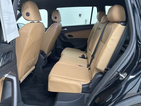 Used 2023 Volkswagen Tiguan SE image 16