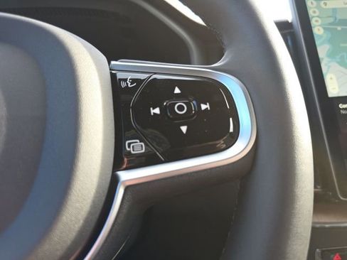 New 2026 Volvo XC60 B5 Plus w/ Climate Package image 28