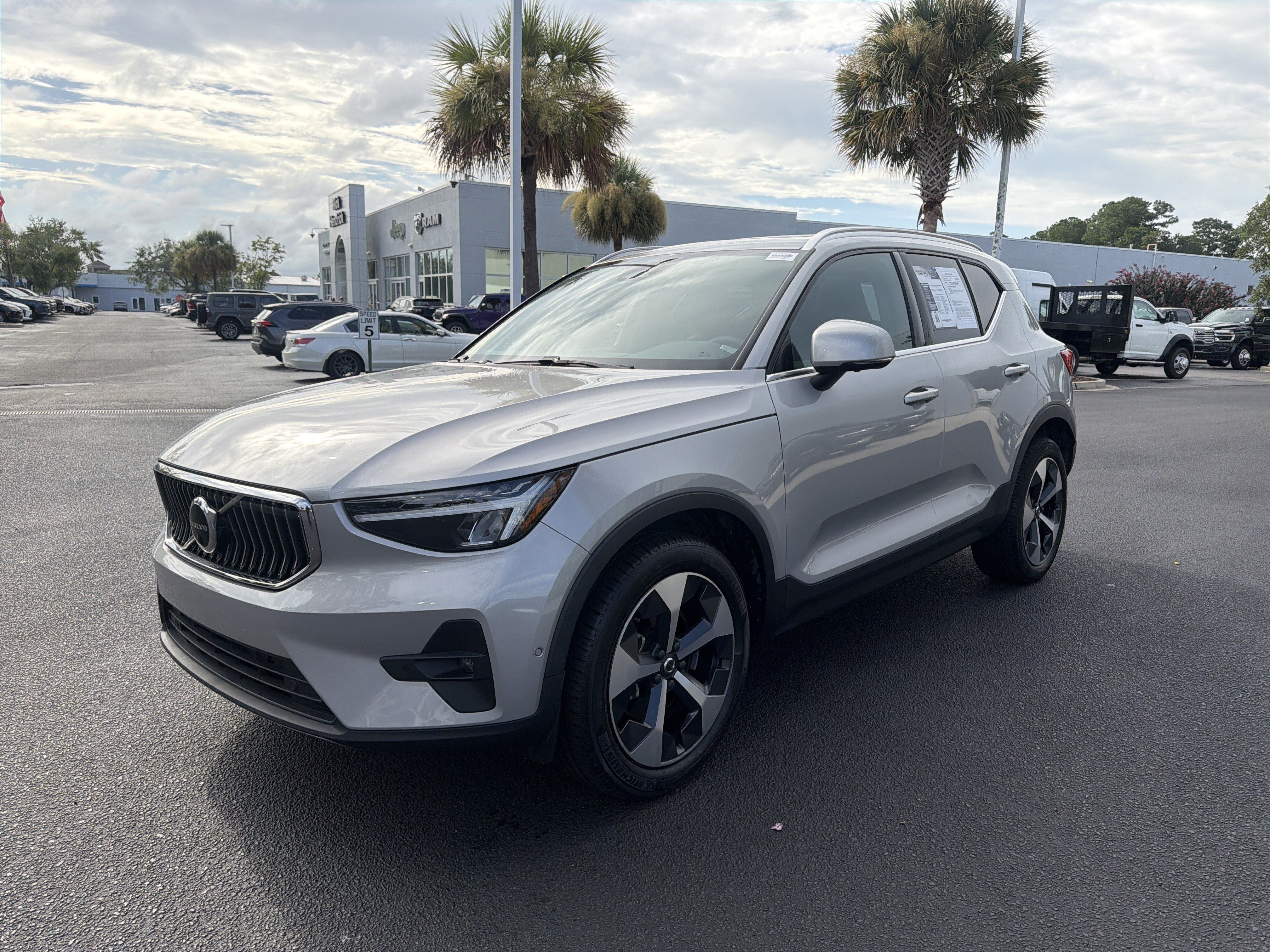 Certified 2023 Volvo XC40 B4 Plus w/ Driver Assist Package FWD image 66