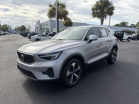 Certified 2023 Volvo XC40 B4 Plus w/ Driver Assist Package FWD image 66