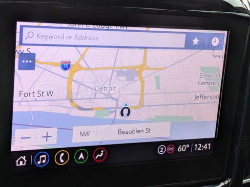 Used 2022 Chevrolet Traverse Premier image 29