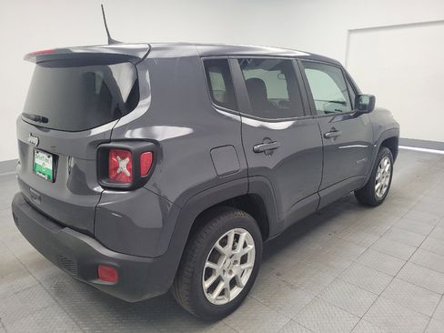 Used 2023 Jeep Renegade Latitude AWD/4WD image 9