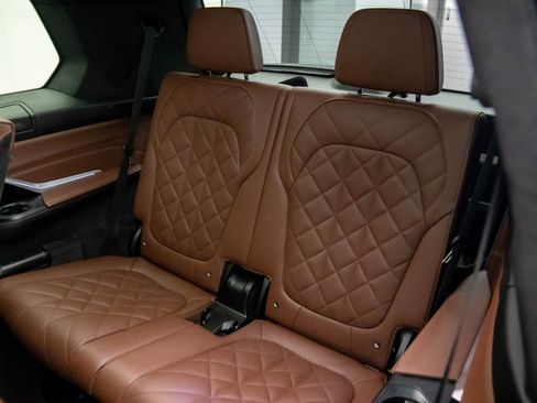 Certified 2024 BMW X7 xDrive40i w/ Executive Package image 18