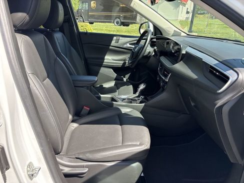 Used 2024 Buick Encore GX Sport Touring AWD/4WD image 27