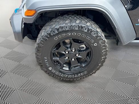 Used 2023 Jeep Wrangler Unlimited image 35