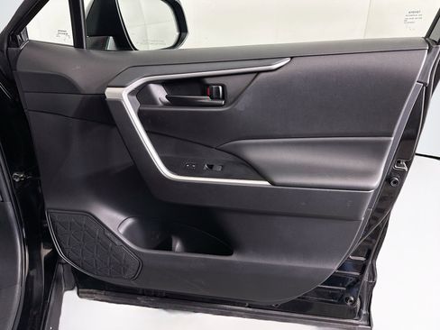 Used 2024 Toyota RAV4 LE image 31