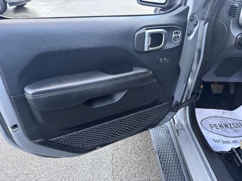 Used 2018 Jeep Wrangler Unlimited Sahara w/ Cold Weather Group image 12