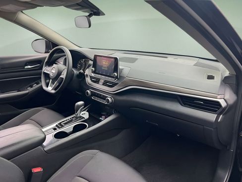 Used 2024 Nissan Altima 2.5 SV image 26