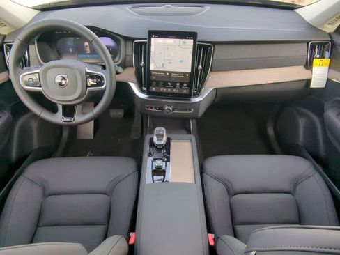 New 2026 Volvo XC90 B6 Plus w/ Protection Package Premier image 14