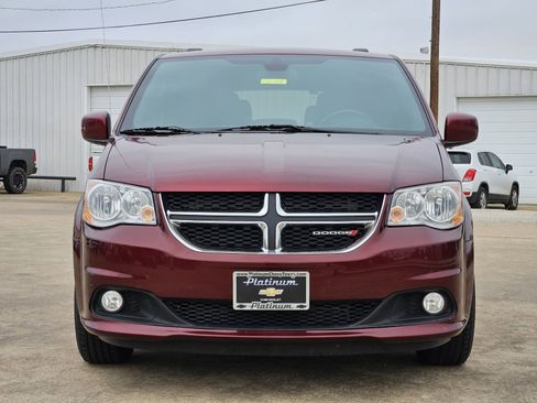 Used 2019 Dodge Grand Caravan SXT image 6