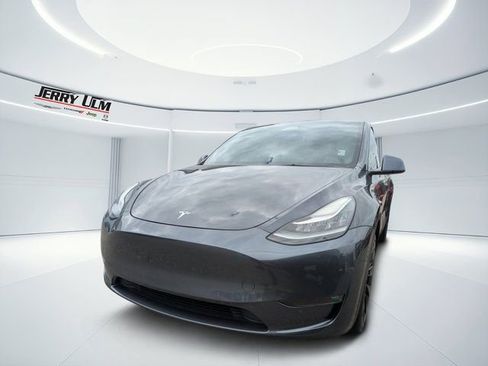 Used 2021 Tesla Model Y Long Range image 7