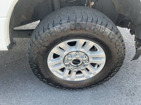 Used 2019 Ford F250 XLT w/ XLT Value Package AWD/4WD image 17