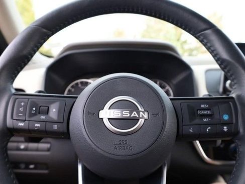 Certified 2023 Nissan Rogue SL AWD/4WD image 13