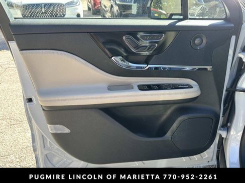 New 2026 Lincoln Corsair Reserve image 10