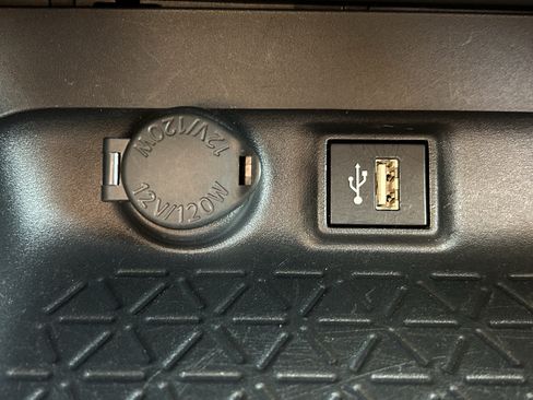 Certified 2025 Toyota RAV4 XLE AWD/4WD image 29