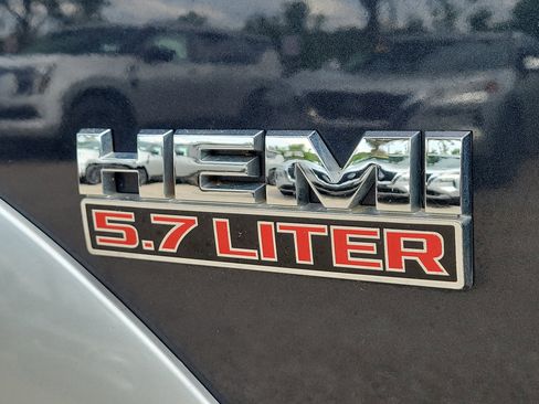 Used 2016 RAM 1500 Laramie w/ Convenience Group AWD/4WD image 10