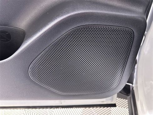 Used 2021 Nissan Rogue SV w/ Premium Package image 25