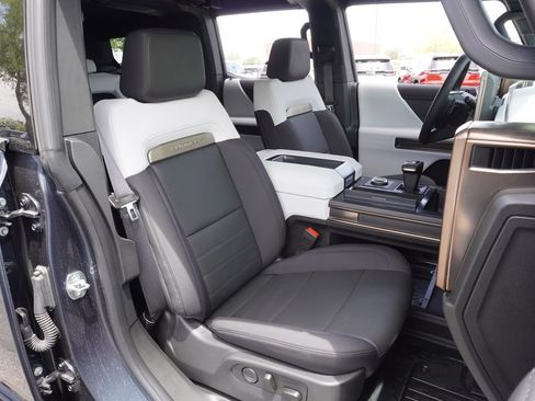 New 2025 GMC Hummer EV 2X AWD/4WD image 14