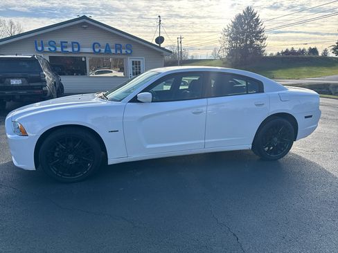 Used 2013 Dodge Charger R/T image 3