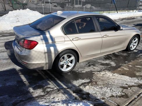 Used 2013 BMW 320i xDrive Sedan image 3