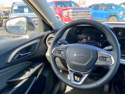 New 2026 Chevrolet Trax ACTIV FWD image 33