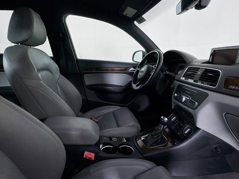 Used 2018 Audi Q3 2.0T Premium Plus w/ Premium Plus Package image 28