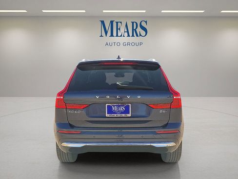 Used 2023 Volvo XC60 B6 Ultimate w/ Climate Package image 5