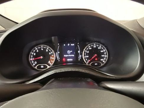 Used 2020 Jeep Renegade Latitude w/ Cold Weather Group AWD/4WD image 18