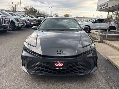 Used 2026 Toyota Camry SE w/ Convenience Package image 2