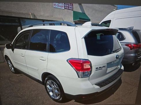 Used 2018 Subaru Forester 2.5i Touring AWD/4WD image 2