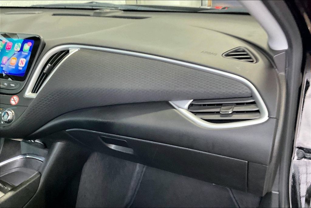Used 2024 Chevrolet Malibu LT FWD image 24
