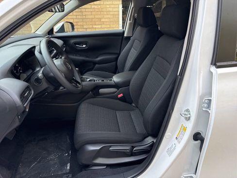 New 2026 Honda HR-V LX image 17