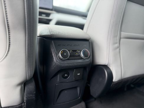 Used 2026 Ford Explorer Active w/ Active Comfort Package AWD/4WD image 12