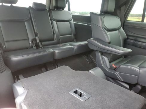 Used 2025 Ford Expedition Max Platinum w/ Stealth Performance Package AWD/4WD image 16