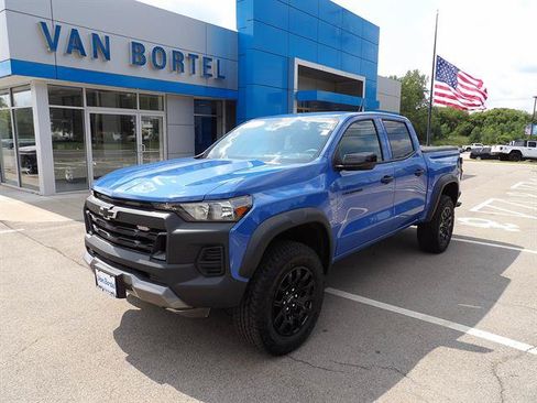 Used 2026 Chevrolet Colorado Trail Boss AWD/4WD image 1