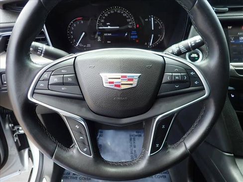 Used 2017 Cadillac XT5 Luxury w/ Driver Awareness Package FWD image 15