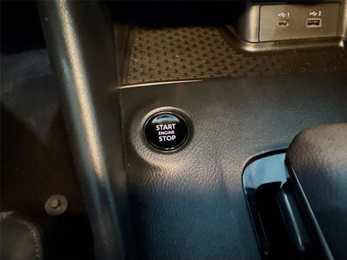 Used 2024 Nissan Z Performance w/ Heritage Edition RWD image 11